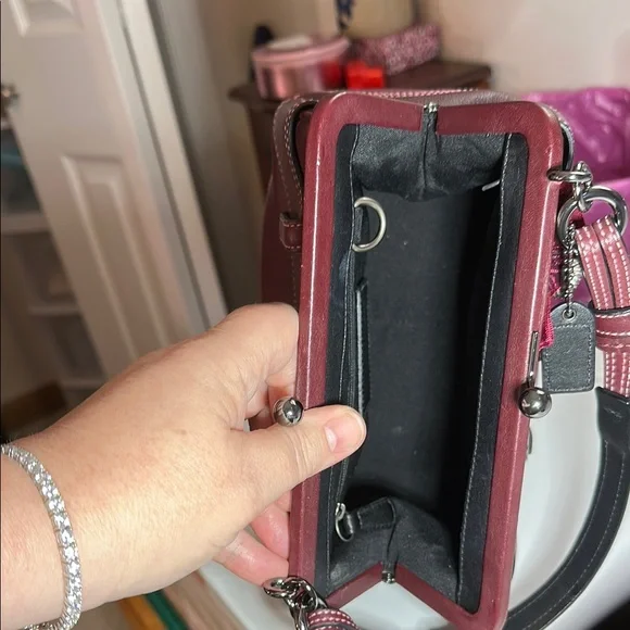 Coach 8A12 SMALL Vintage Soho B Leather Kisslock Tote w/Bow & Rhinestone Detail - Picture 6 of 7